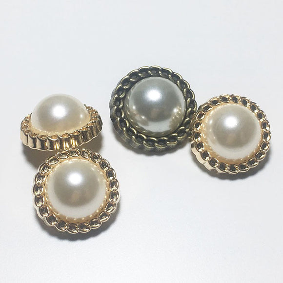 Half dome pearl shank button with chain edge