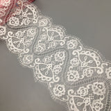 Flora eyelash Chantily lace