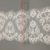 Flora eyelash Chantily lace