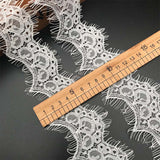 Double scalloped eyelash Chantily lace