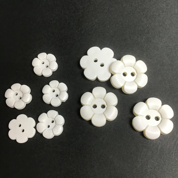 NEW - Novelty Floral Button