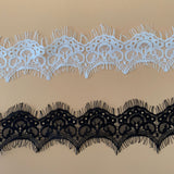 Double scalloped eyelash Chantily lace