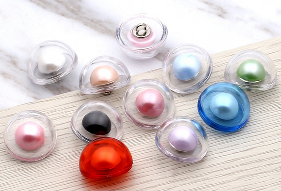 Bubble pearl shank buttons