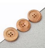 Natural wooden 4H button with thin RIM