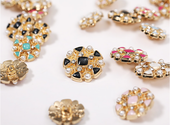New - High-End Luxury Pearl Gemstone Rhinestones Decorative Metal Buttons