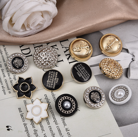 New- Retro Round Pearl & Rose metal  Buttons Hand Sewing