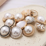 Pearl button with chain eddging shank buttons