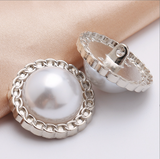 Pearl button with chain eddging shank buttons
