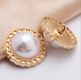 Pearl button with chain eddging shank buttons