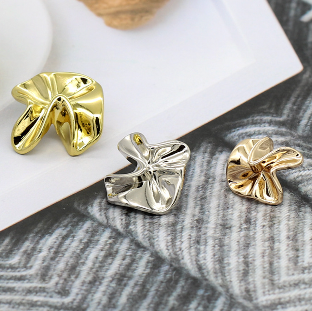 NEW-Scrunched metal shank buttons – www.jimmybuttons.com.au