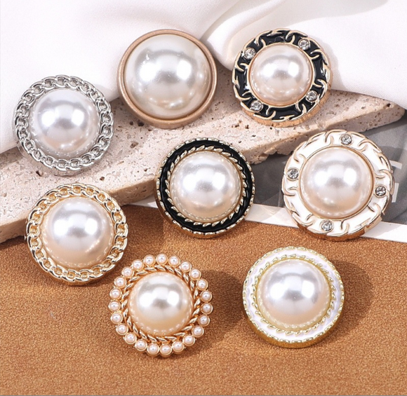 New - Pearl buttons