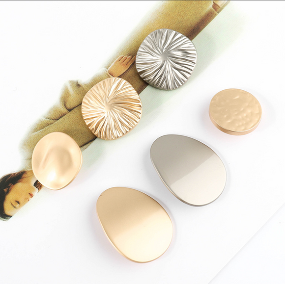 Egg shape metal shank buttons