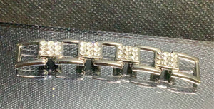 Diamanté buckle chain