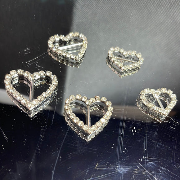 Loveheart diamante buckle