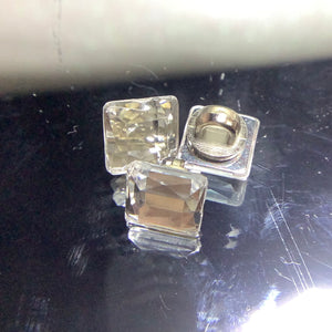 Crystal square shank button