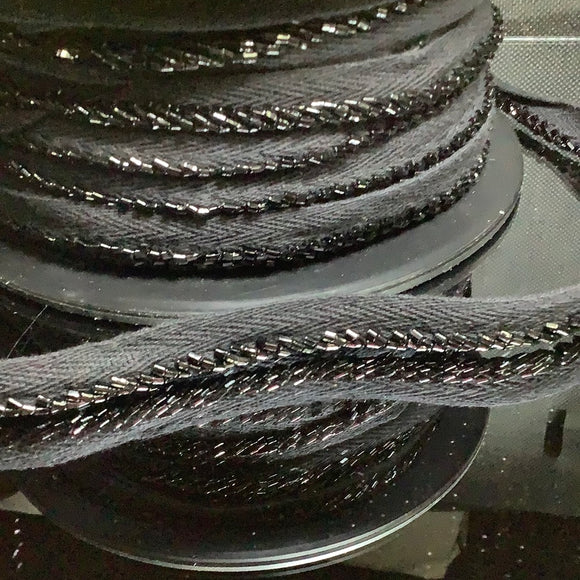 Beading edging on herringbone tape