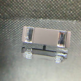 Rectangle shank button in matt