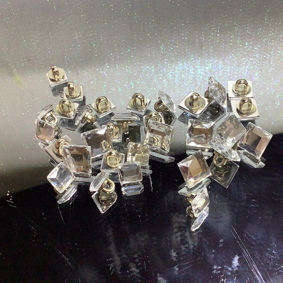 Crystal square shank button