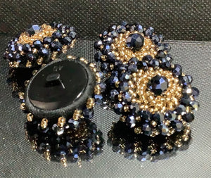 Three-dimensional beaded flower shank buttons