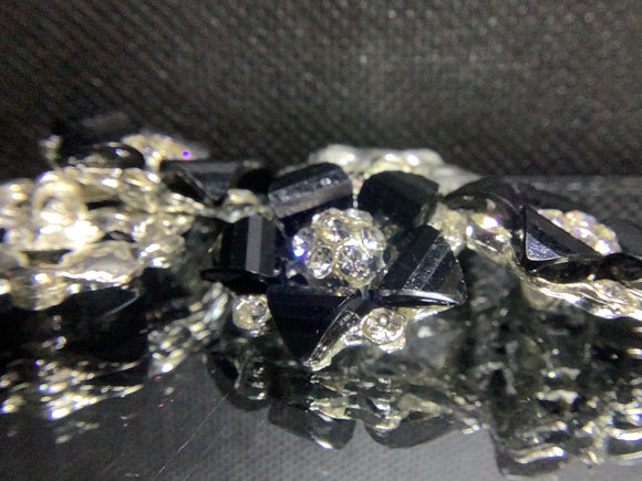 Flower stone shank buttons