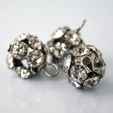 Ball multi-stone shank button