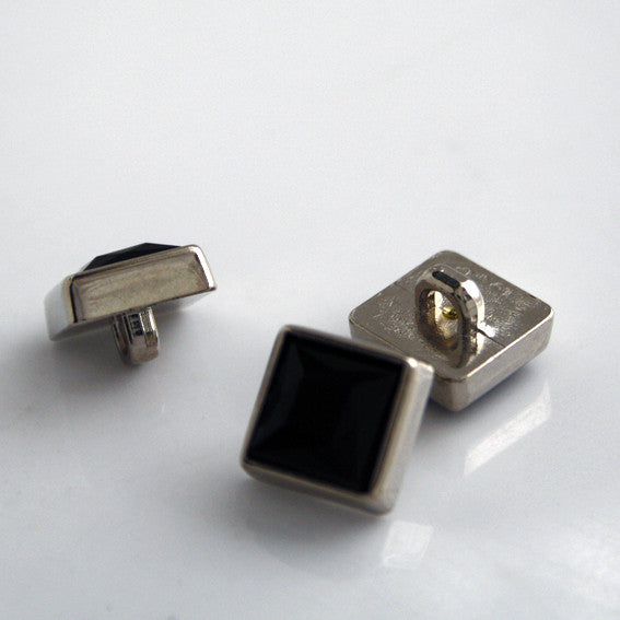 Facet square shank button