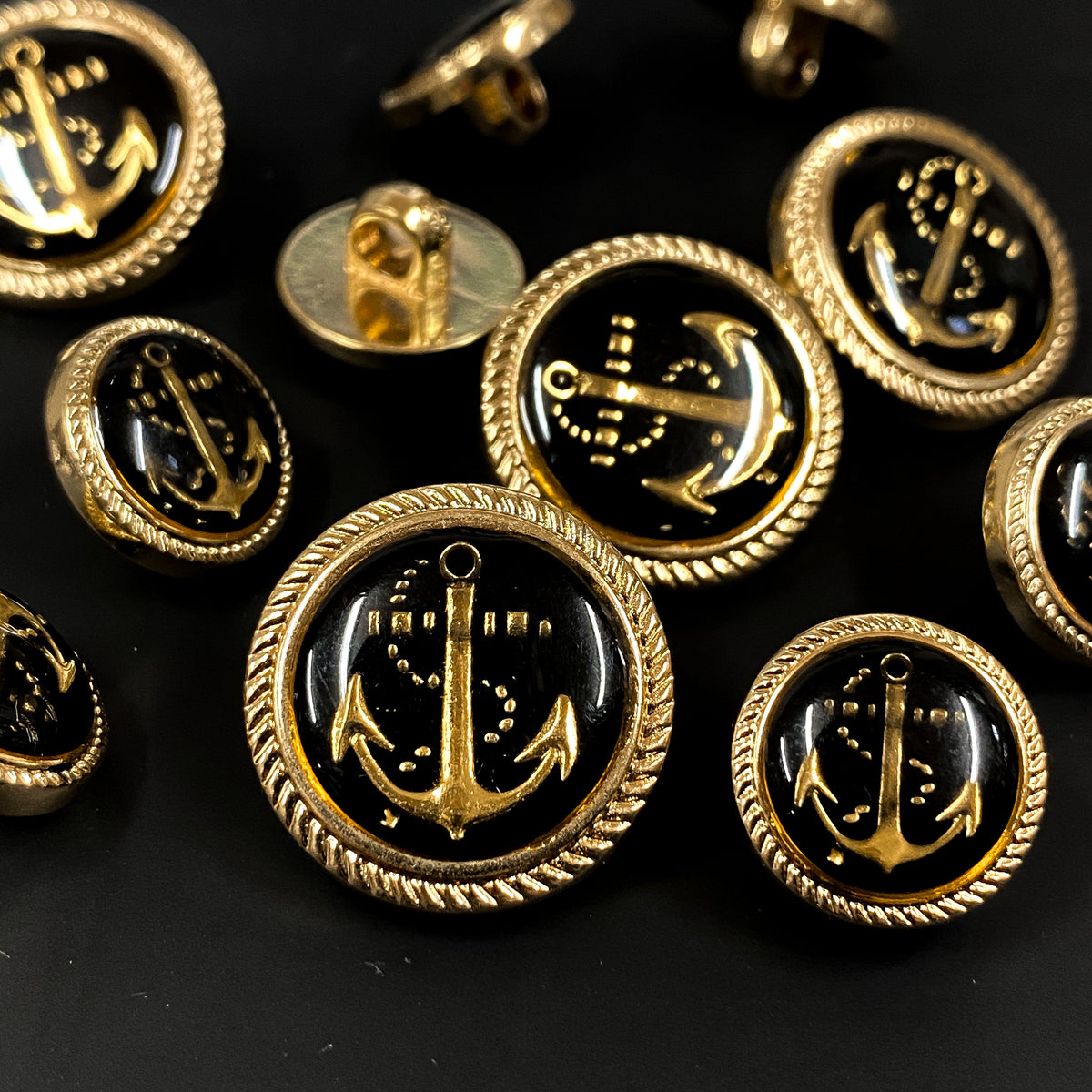 Marco Military Button – www.jimmybuttons.com.au