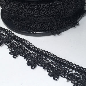 Ainsley Floral Edging