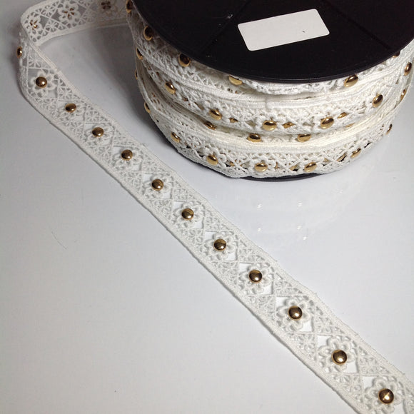 Bailey Rivet Trim