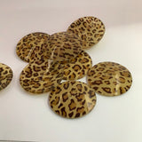 Leopard curved button
