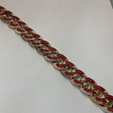 Acrylic chain with oil drop in contrast